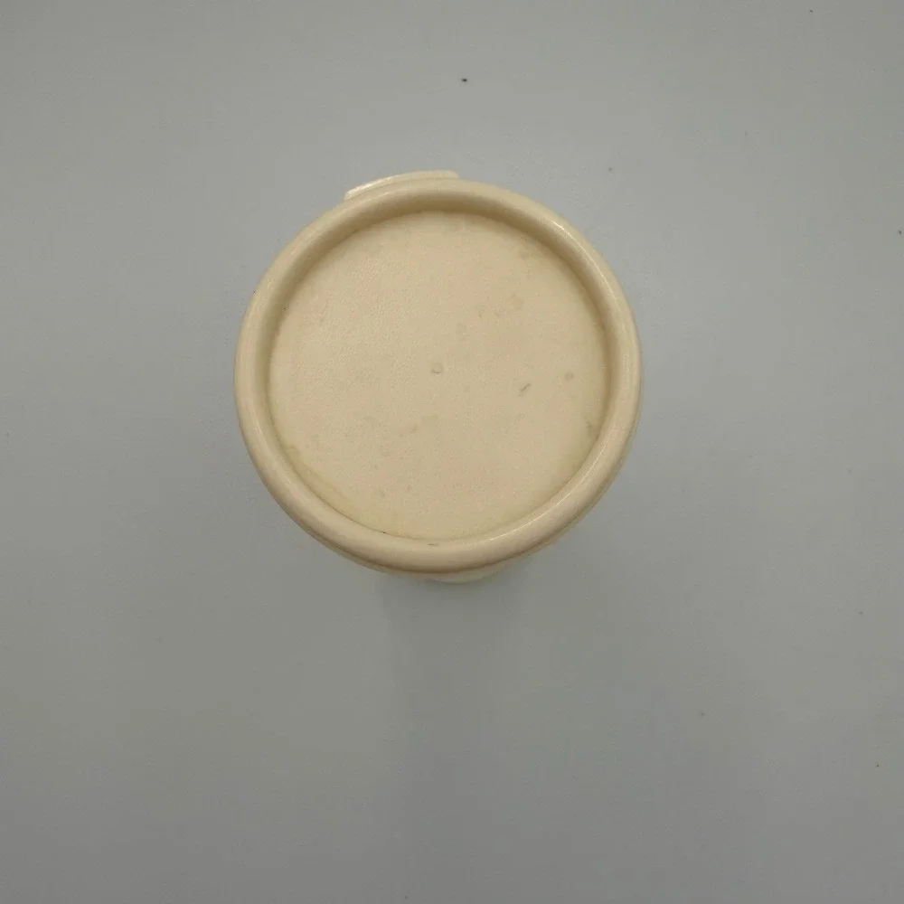 Vintage Rubbermaid Servin Saver Almond Cream Plastic Tumbler with Lid 3926 4